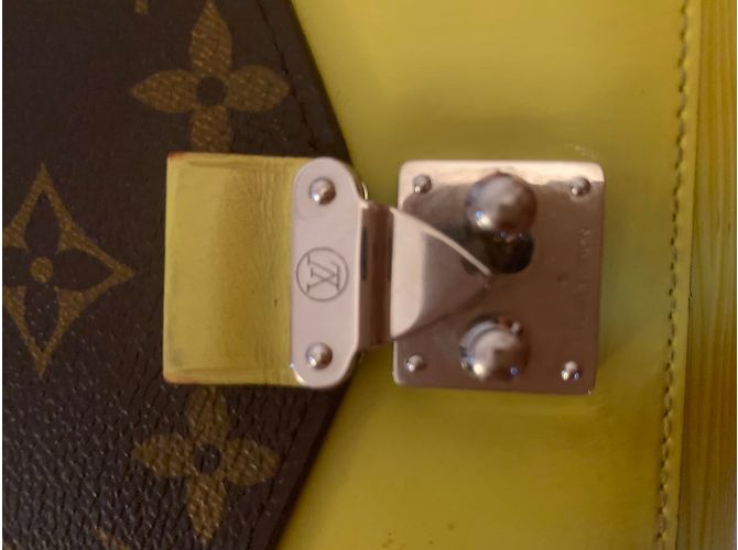 Cartera Louis Vuitton Marie Rose Verde - vista 2
