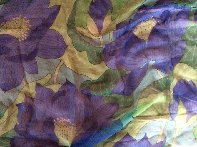 “Grande mousseline de soie Hermès ’Fleurs de Lotus” Multicolore - vista 11