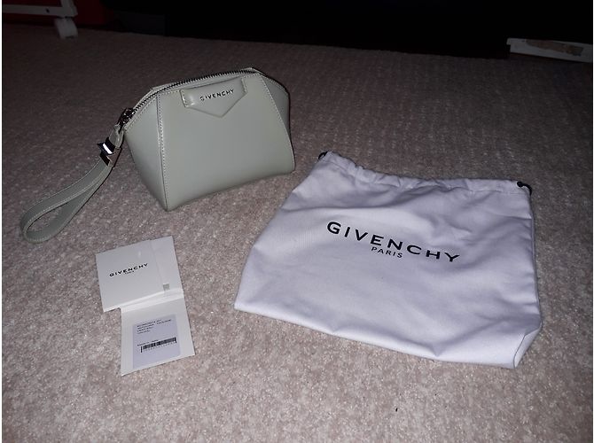 Clutch Givenchy Antigona Verde claro - vista 3