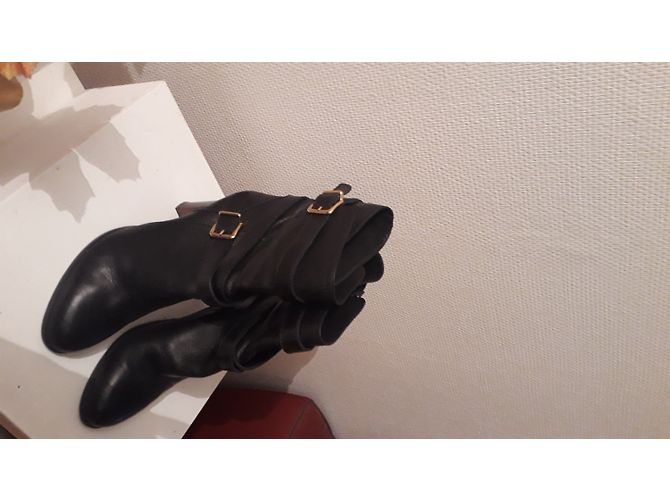 Autre Marque Black Leather Ankle Boots with Straps 9.5 cm Heel Size 40 - view 4