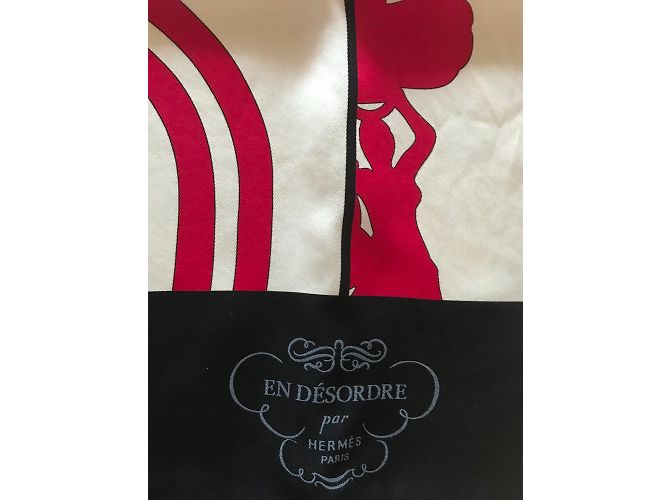 Hermès Scarf 70 Hermes Vintage Silk "Messy" Red - view 2