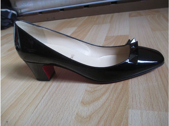 Décolleté Christian Louboutin in vernice nero - vista 6
