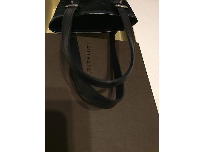 Bucket Louis Vuitton Micro Mini Balde Preto - vista 3