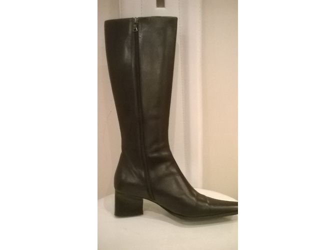 Botas Prada de cuero negro - vista 4