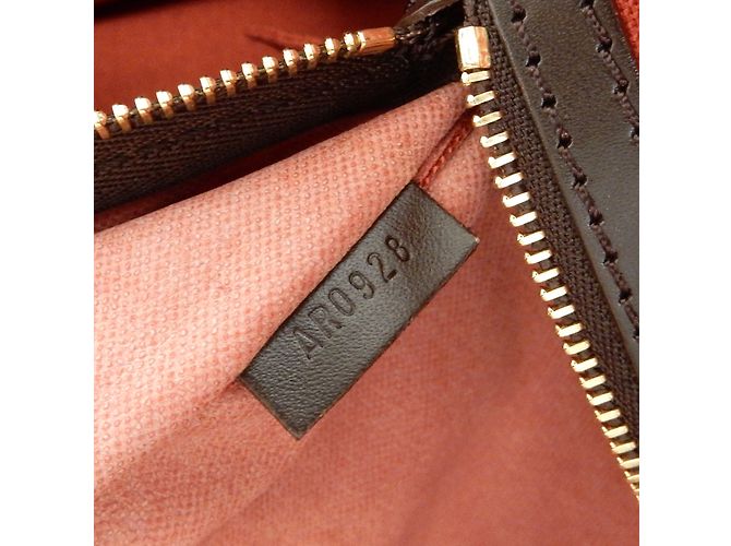 Louis Vuitton GM di Greenwich Marrone - vista 6