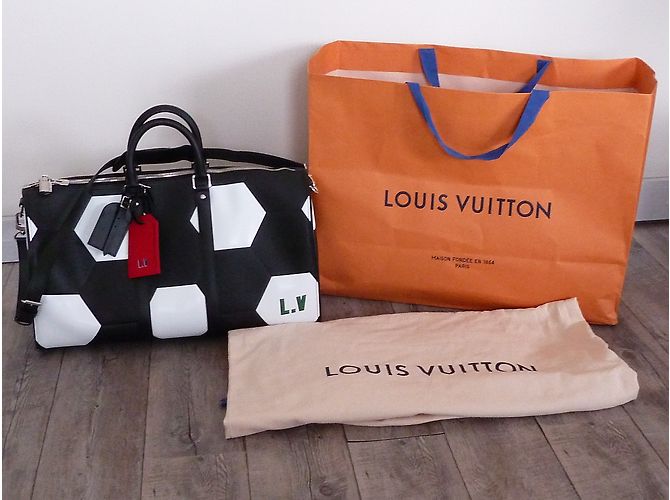 Louis Vuitton Keepall 50 Epi World Cup 18 Limited Edition Noir - vue 10