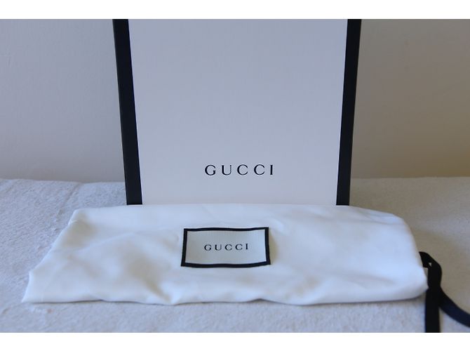 Mini borsa a catena Gucci GG Supreme - vista 3