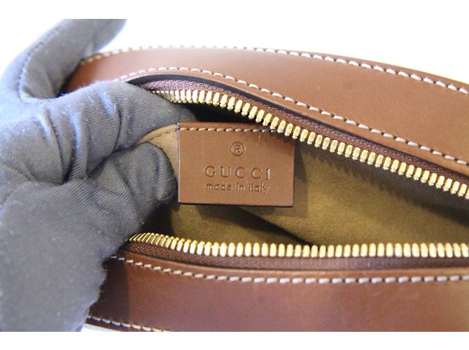 Mini borsa a catena Gucci GG Supreme - vista 8