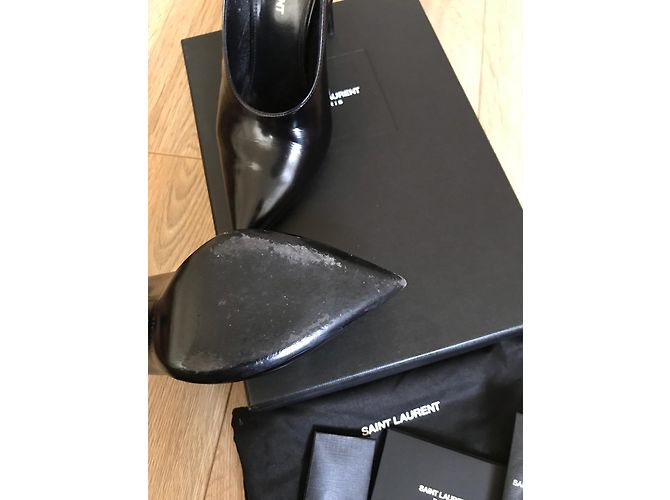 Yves Saint Laurent Pompa Teddy in pelle lucida Nero - vista 6