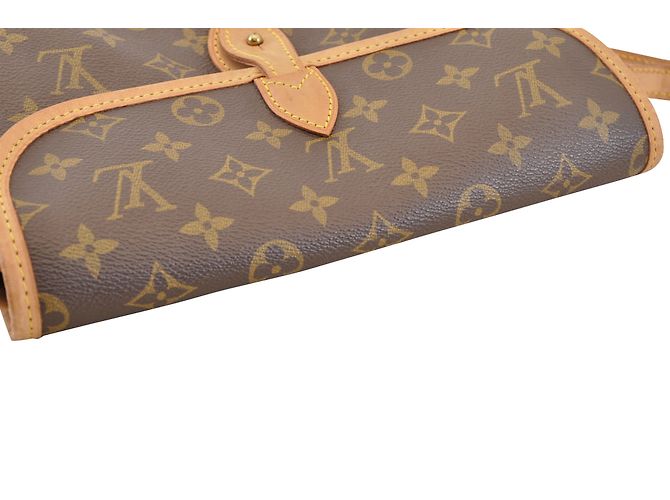 Louis Vuitton Gibeciere PM Marrone - vista 3