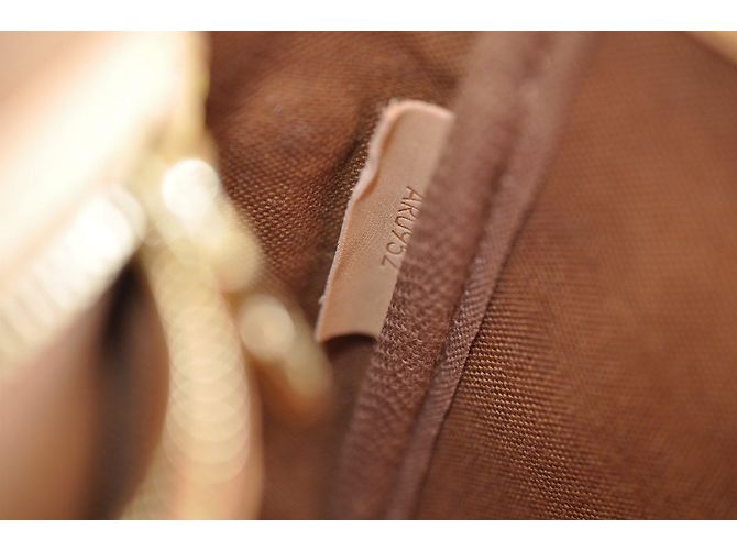Louis Vuitton Gibeciere PM Marrone - vista 5