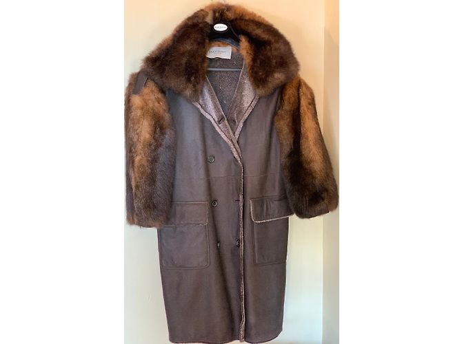 Abrigo Yves Saint Laurent de cuero y visón marrón Castaño - vista 8