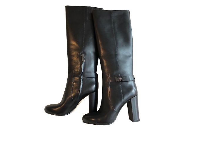 Botas Michael Kors de charol negro Talla 37 - vista 2