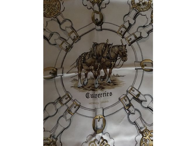 Foulard Hermès Cuivreries in seta color eggshell Bianco sporco - vista 2