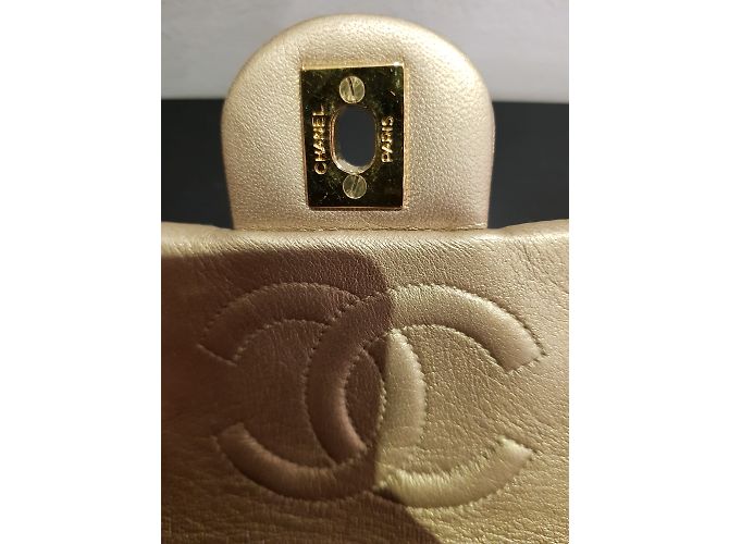 Timeless Chanel in pelle dorata senza tempo D'oro - vista 11
