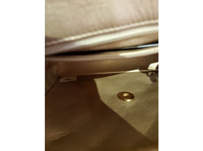 Timeless Chanel in pelle dorata senza tempo D'oro - vista 12