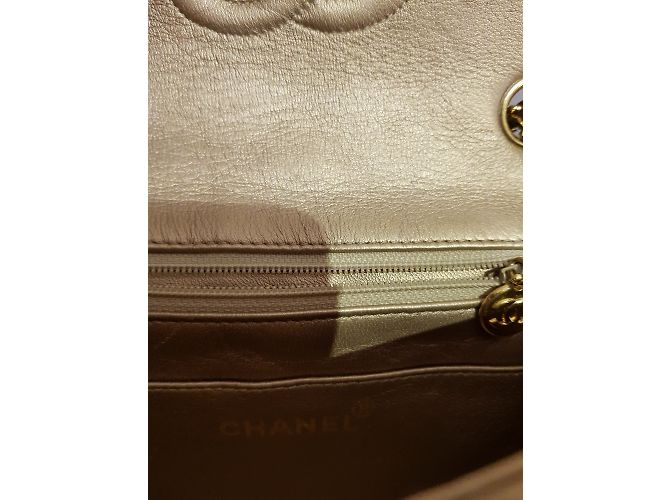 Timeless Chanel in pelle dorata senza tempo D'oro - vista 15