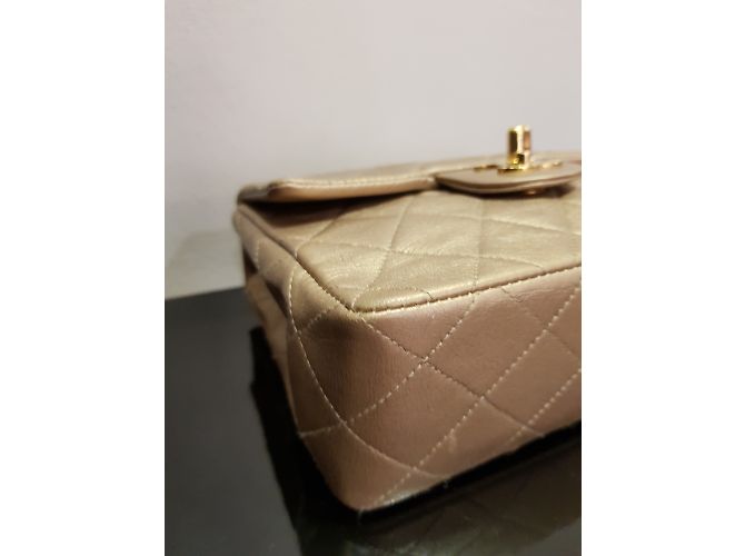 Timeless Chanel in pelle dorata senza tempo D'oro - vista 20