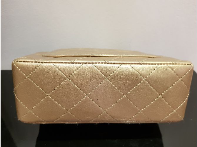 Timeless Chanel in pelle dorata senza tempo D'oro - vista 23
