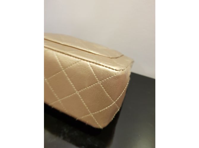 Timeless Chanel in pelle dorata senza tempo D'oro - vista 24