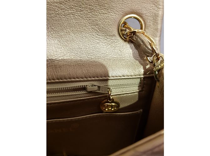 Timeless Chanel in pelle dorata senza tempo D'oro - vista 27
