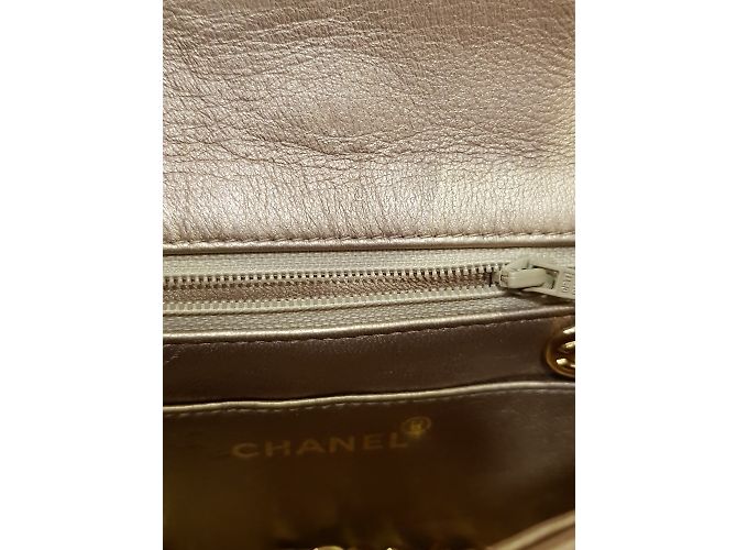 Timeless Chanel in pelle dorata senza tempo D'oro - vista 30