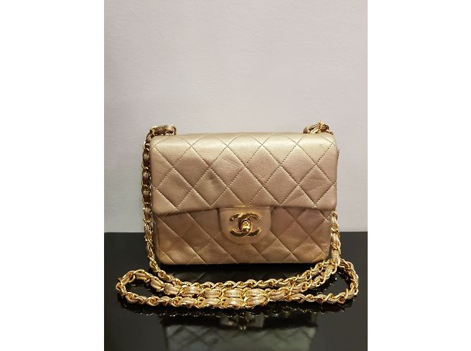 Timeless Chanel in pelle dorata senza tempo D'oro - vista 32