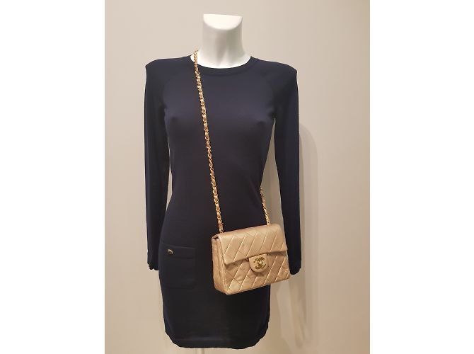 Timeless Chanel in pelle dorata senza tempo D'oro - vista 34