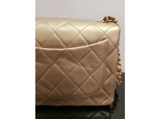 Timeless Chanel in pelle dorata senza tempo D'oro - vista 8