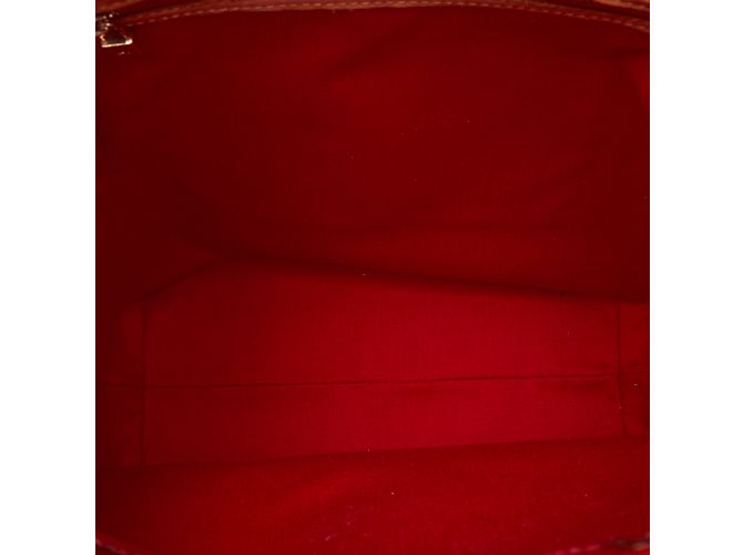 Louis Vuitton Vernis Reade MM Rosso - vista 5