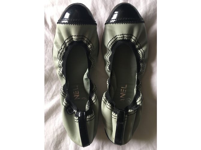 Ballerine Chanel in pelle nera e blu Nero - vista 4