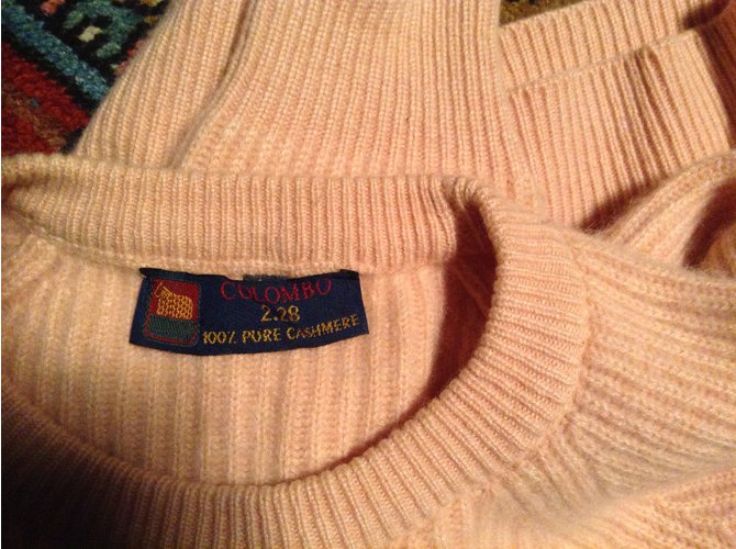 Pale Coral Kaschmirpullover, starker Strick aus Colombo Koralle - Ansicht 3