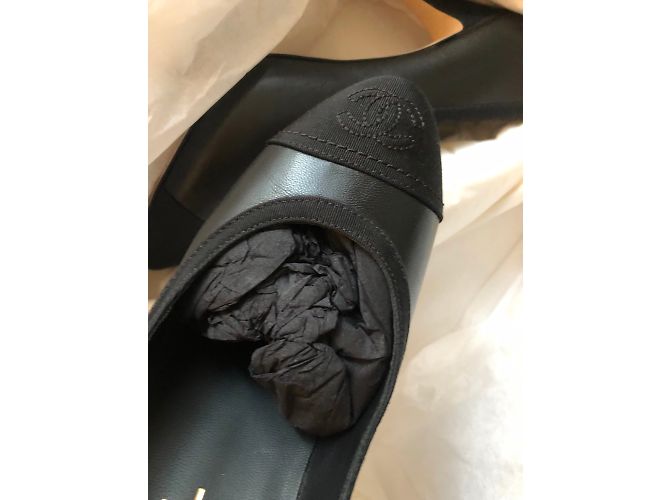 Décolleté Chanel in pelle nera 8 cm Nero - vista 5