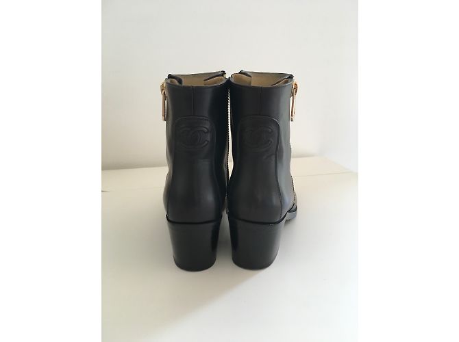 Stivaletti Chanel in pelle nera taglia 36 Nero - vista 6