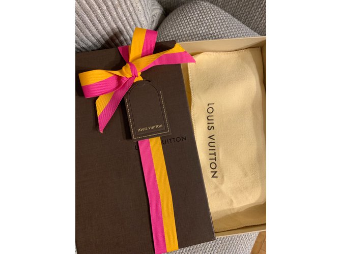 Louis Vuitton Cover iphone per baule per occhi Marrone - vista 4