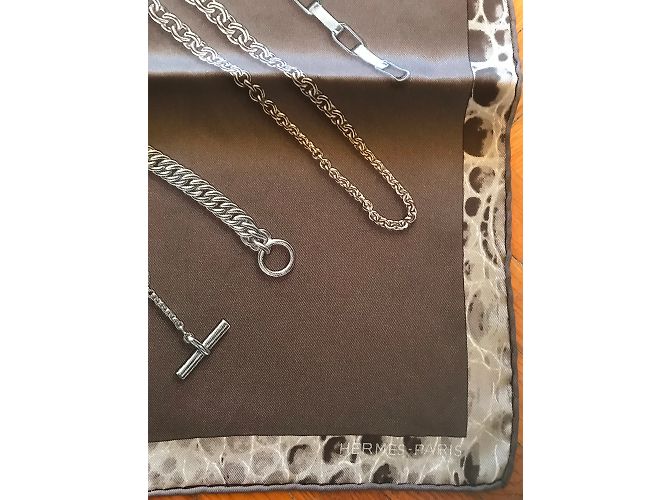 Hermès Hermes Square 70 catene di seta vintage e ghiottonerie Grigio - vista 3