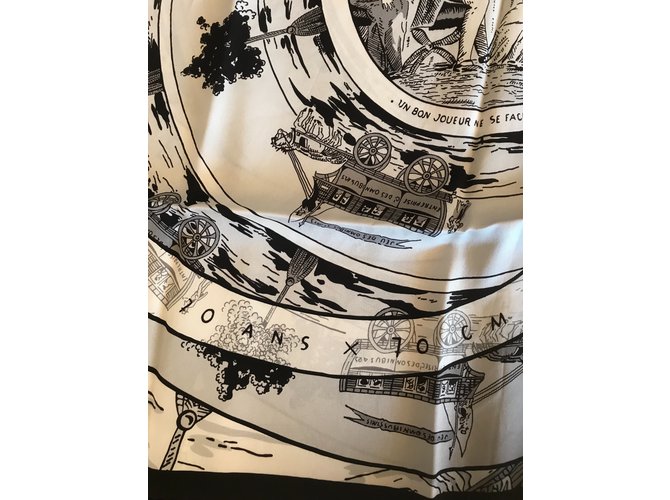 Hermès Hermes Square 70 Gioco Omnibus e White Ladies Bianco - vista 4