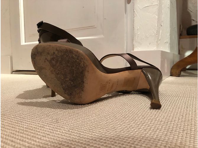 Fendi Sandalen mit Absatz aus Leder und Satin Caramel Karamell - Ansicht 5