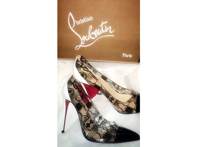 Décolleté Christian Louboutin Vernice Nero e Bianco - vista 3