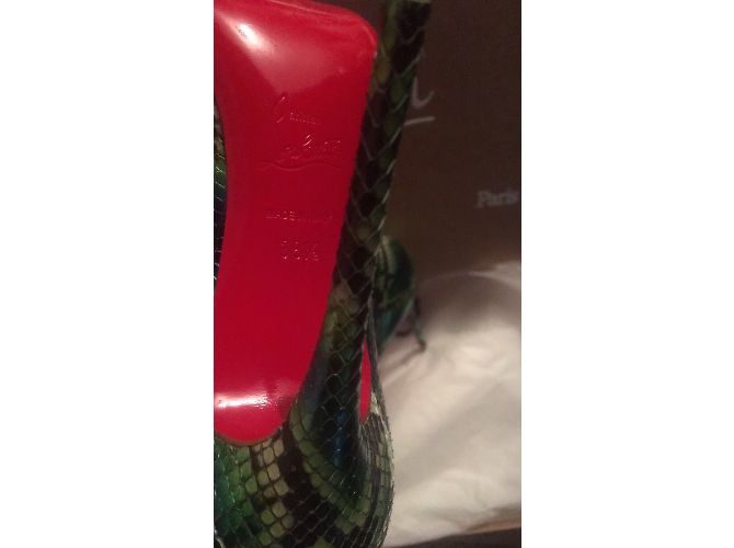 Christian Louboutin Python Pumps Grün - Ansicht 3