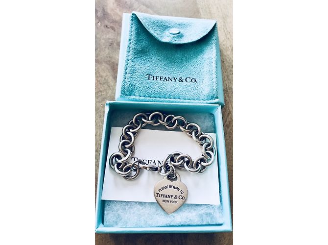 Bracciale Tiffany & Co Return to Tiffany con Medaglione a Cuore Argento Metallico - vista 3