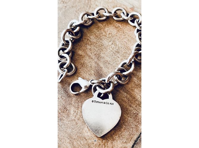 Bracciale Tiffany & Co Return to Tiffany con Medaglione a Cuore Argento Metallico - vista 4