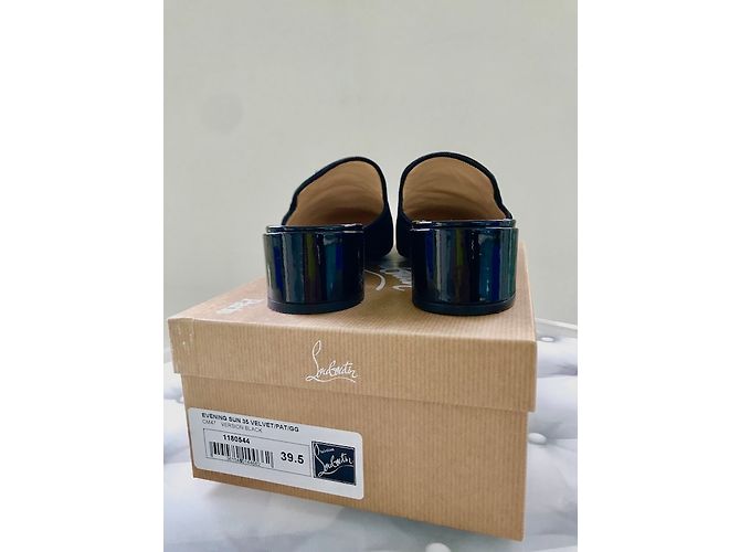 Christian Louboutin MOCASSINI SLIPPERS LOUBOUTIN VELLUTO e STRASS Nero - vista 4