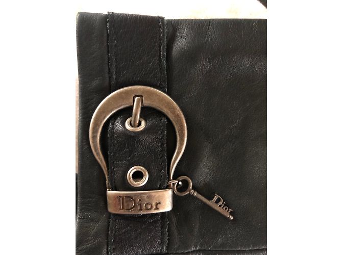 Luvas Dior de couro preto com fivela e logo - vista 5