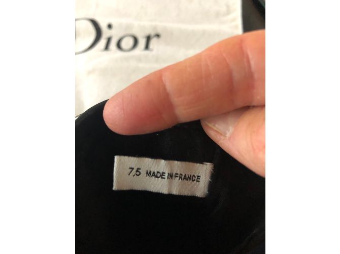 Luvas Dior de couro preto com fivela e logo - vista 6