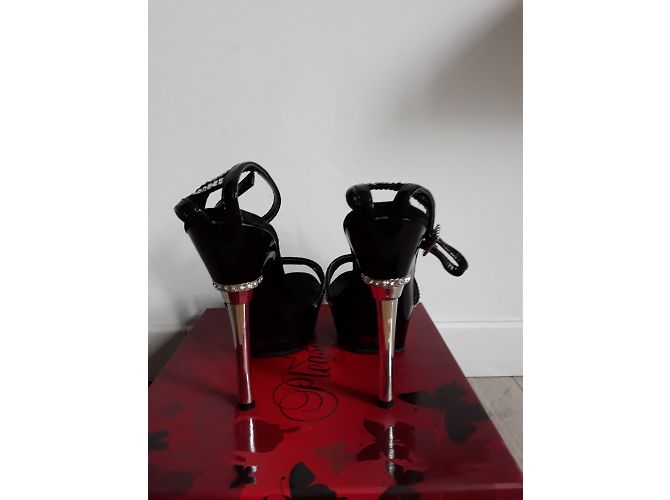 Autre Marque Schwarze glitzernde Pumps mit Knöchelverschluss Größe 38 - Ansicht 3