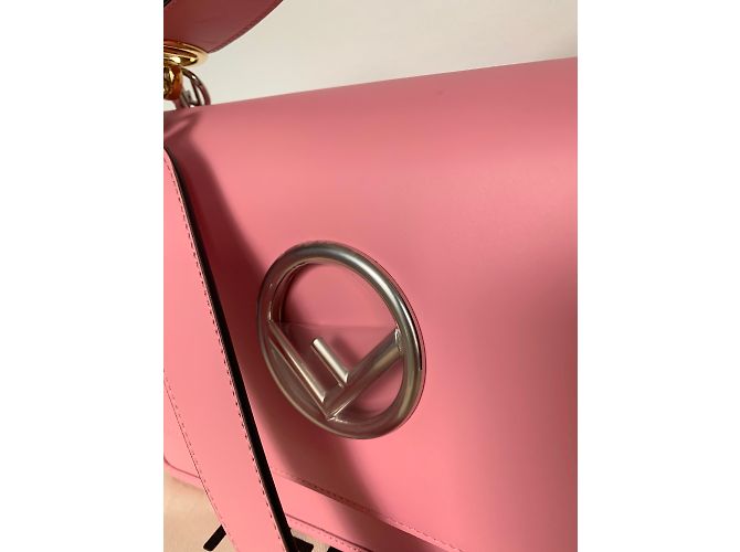 Fendi Kan I f - vista 3
