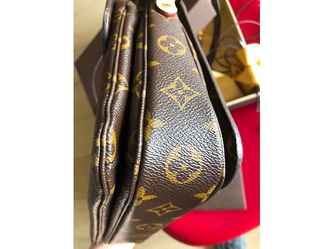 Louis Vuitton Pochette Metis Marrone - vista 5