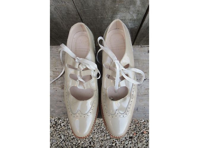 Paraboot Ghillie in pelle verniciata beige - vista 3