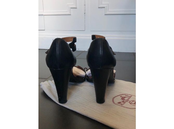 Décolleté Hermès in pelle nera Nero - vista 3